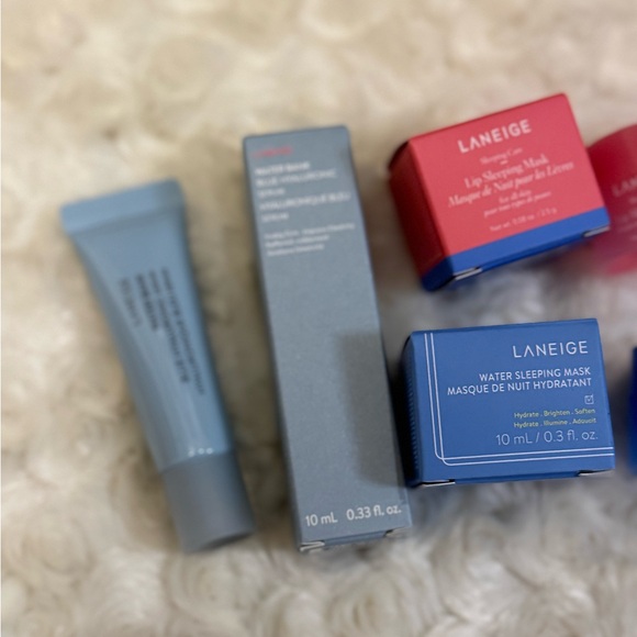 🔥BRAND NEW SEPHORA GIFT SET LANIEGE Happy & Hydrated Skin Besties Kit!🔥 - Picture 3 of 4